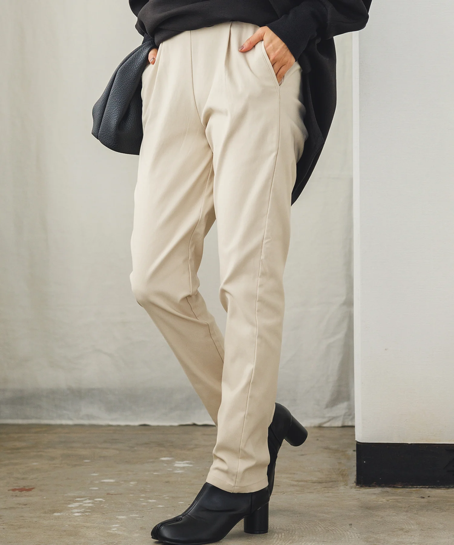 【ストレッチ】裏起毛バリラクテーパードパンツ S Mサイズ