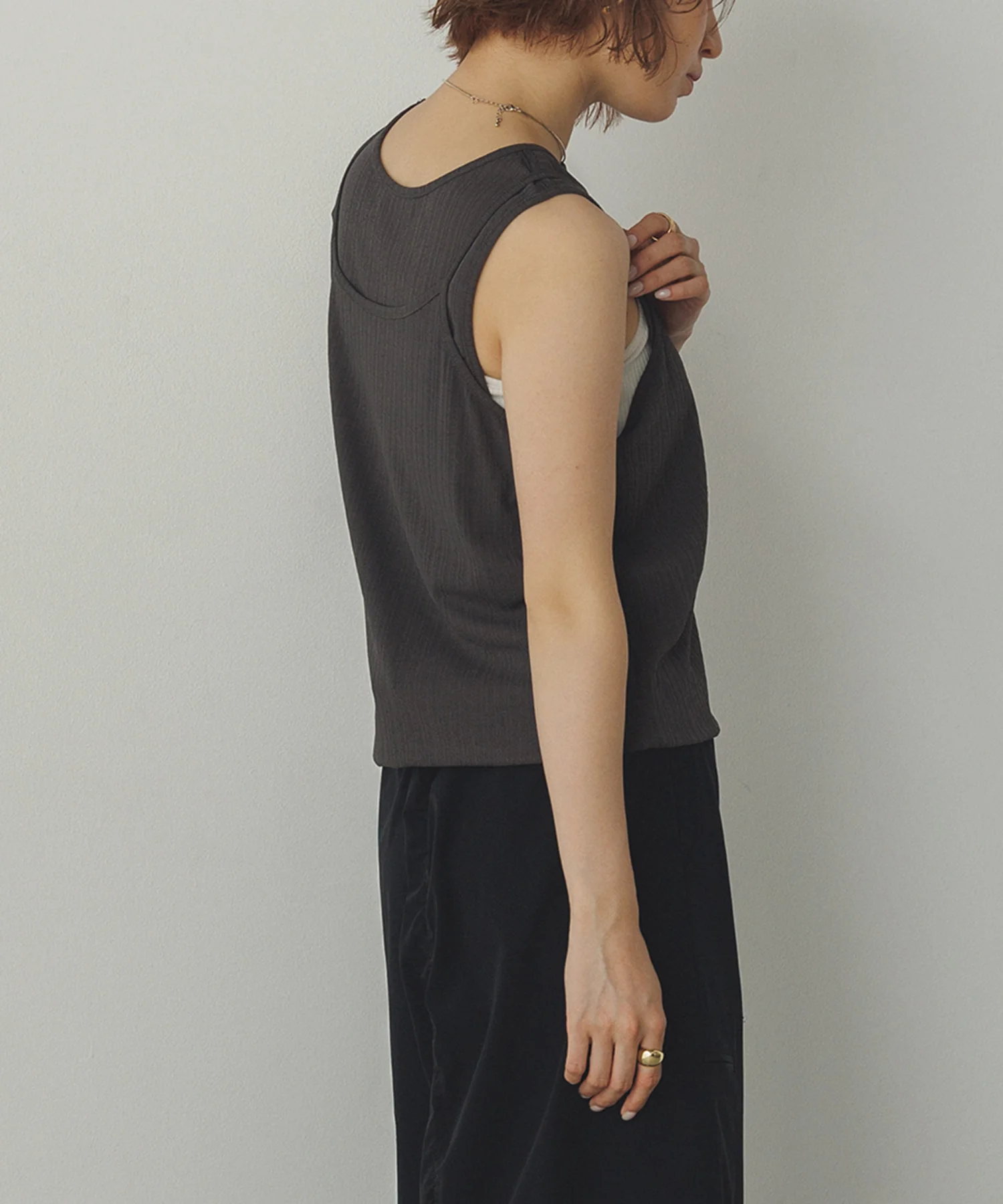 ランダムリブ シアータンクトップ