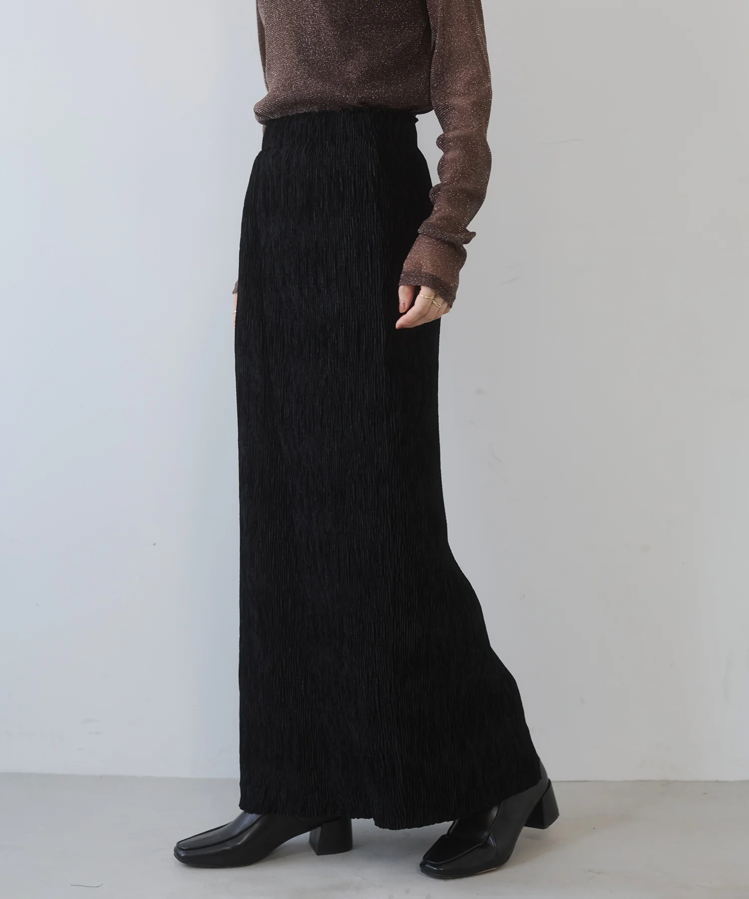 ベロアプリーツタイトスカート