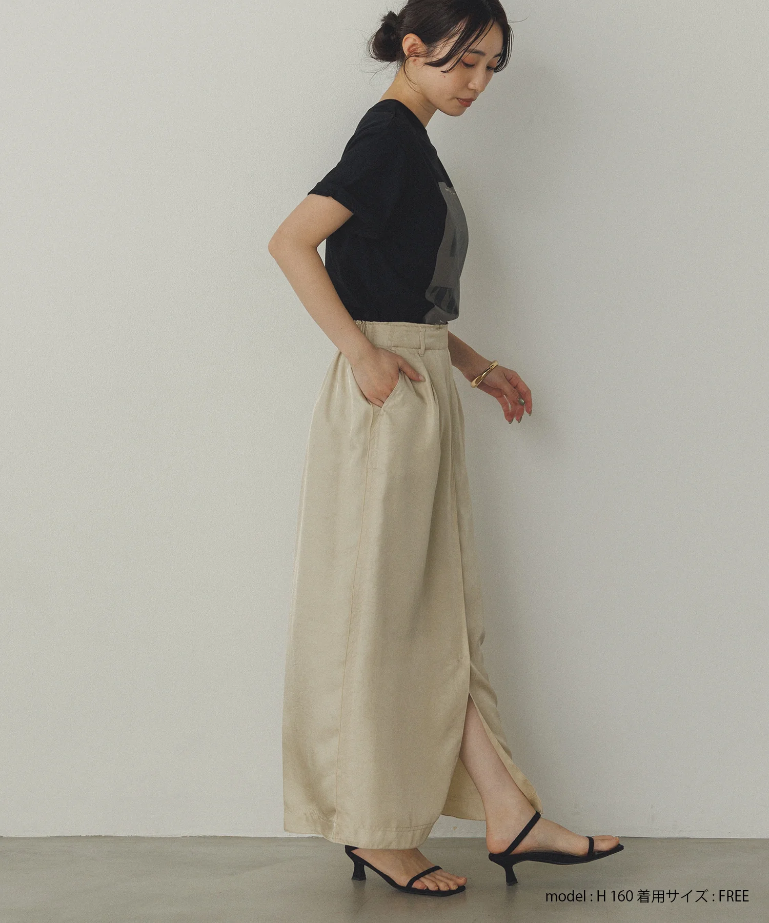 半袖 ロゴプリントTシャツ