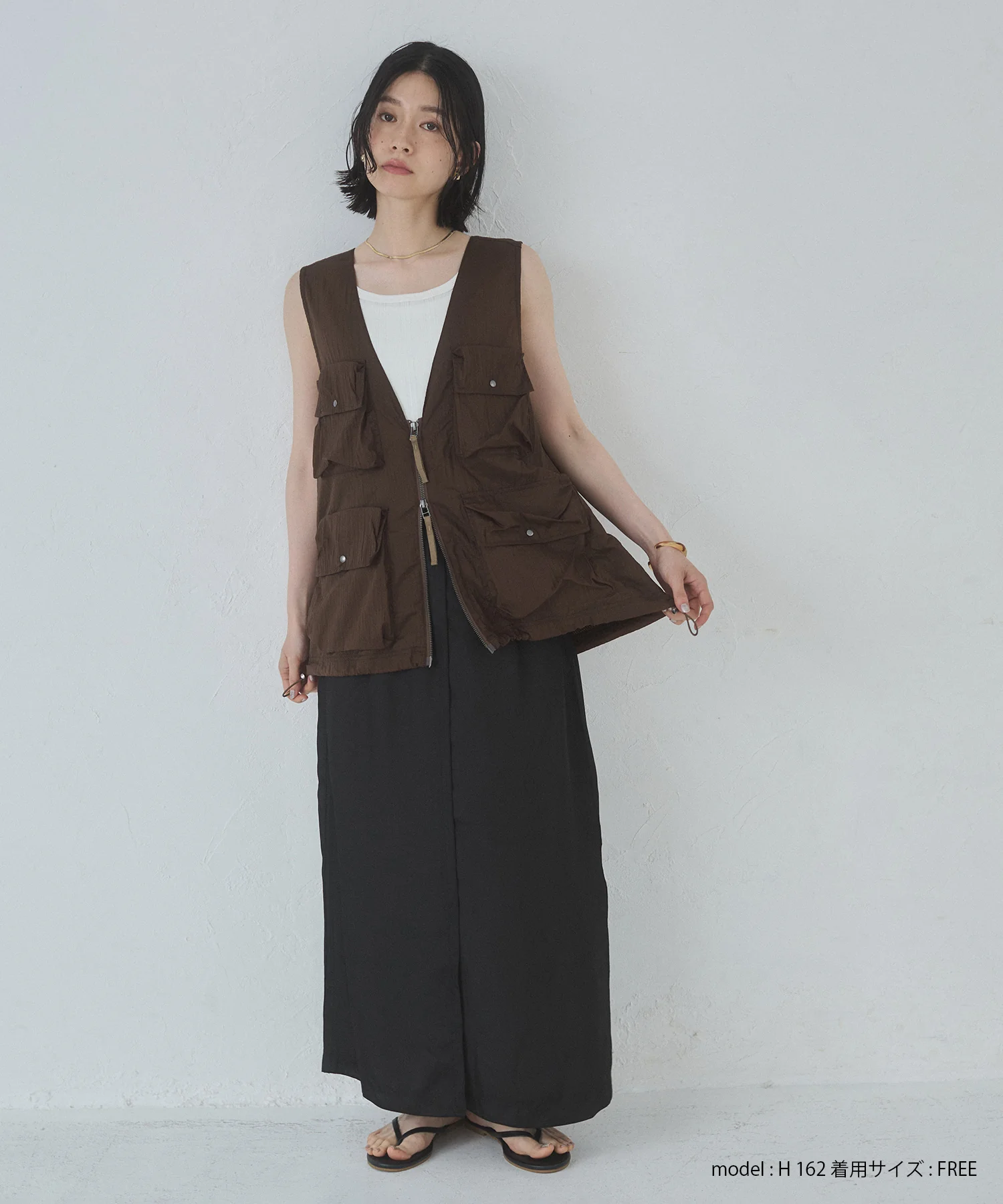 サテン セミフレアスカート