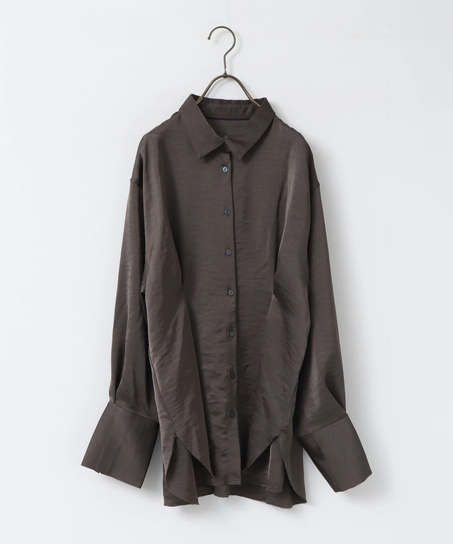マットサテン タックシャツ