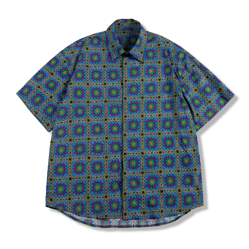 かぎ針編み風 グラニースクエア柄アロハシャツ