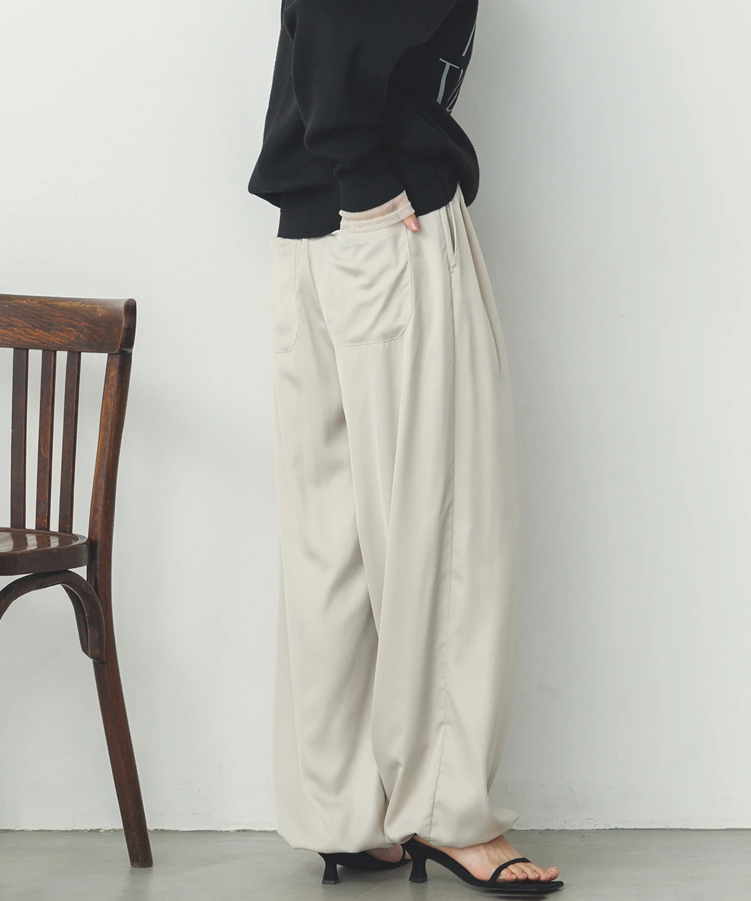 【WEB限定/別注】サテンパラシュートパンツ