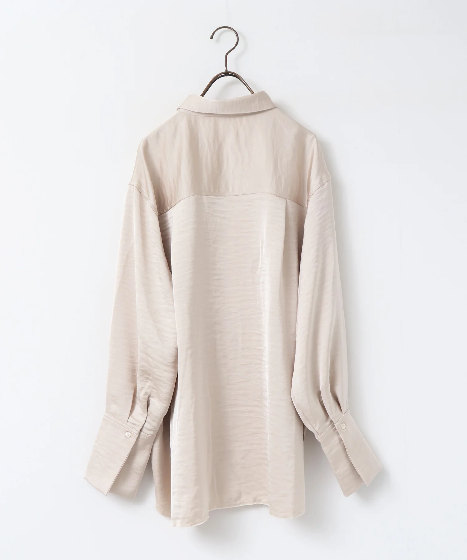 マットサテン タックシャツ