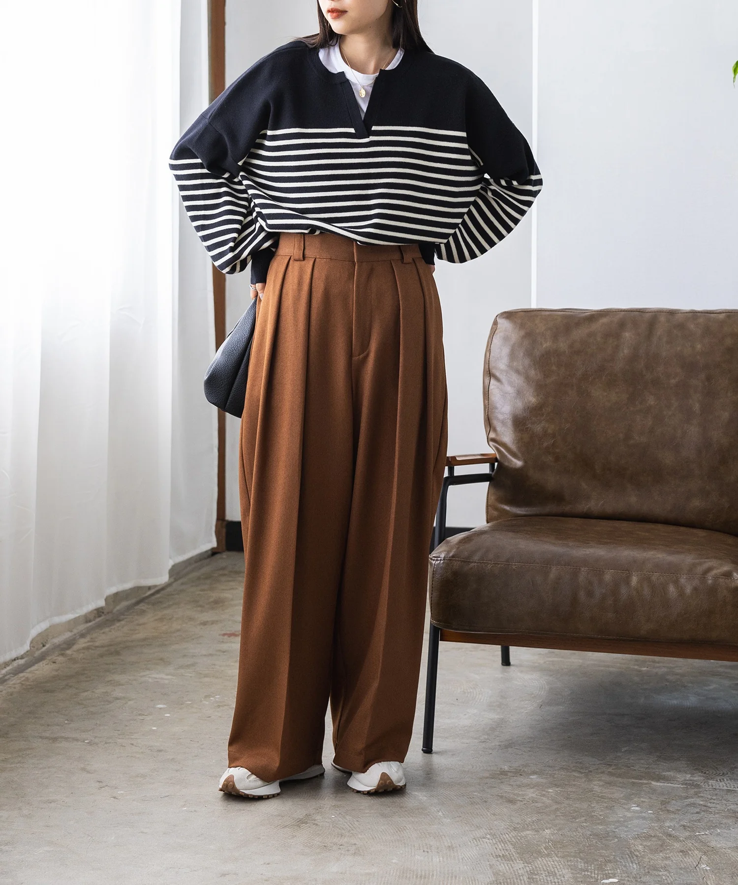 静電気防止 やわもちヤーン キーネックニット