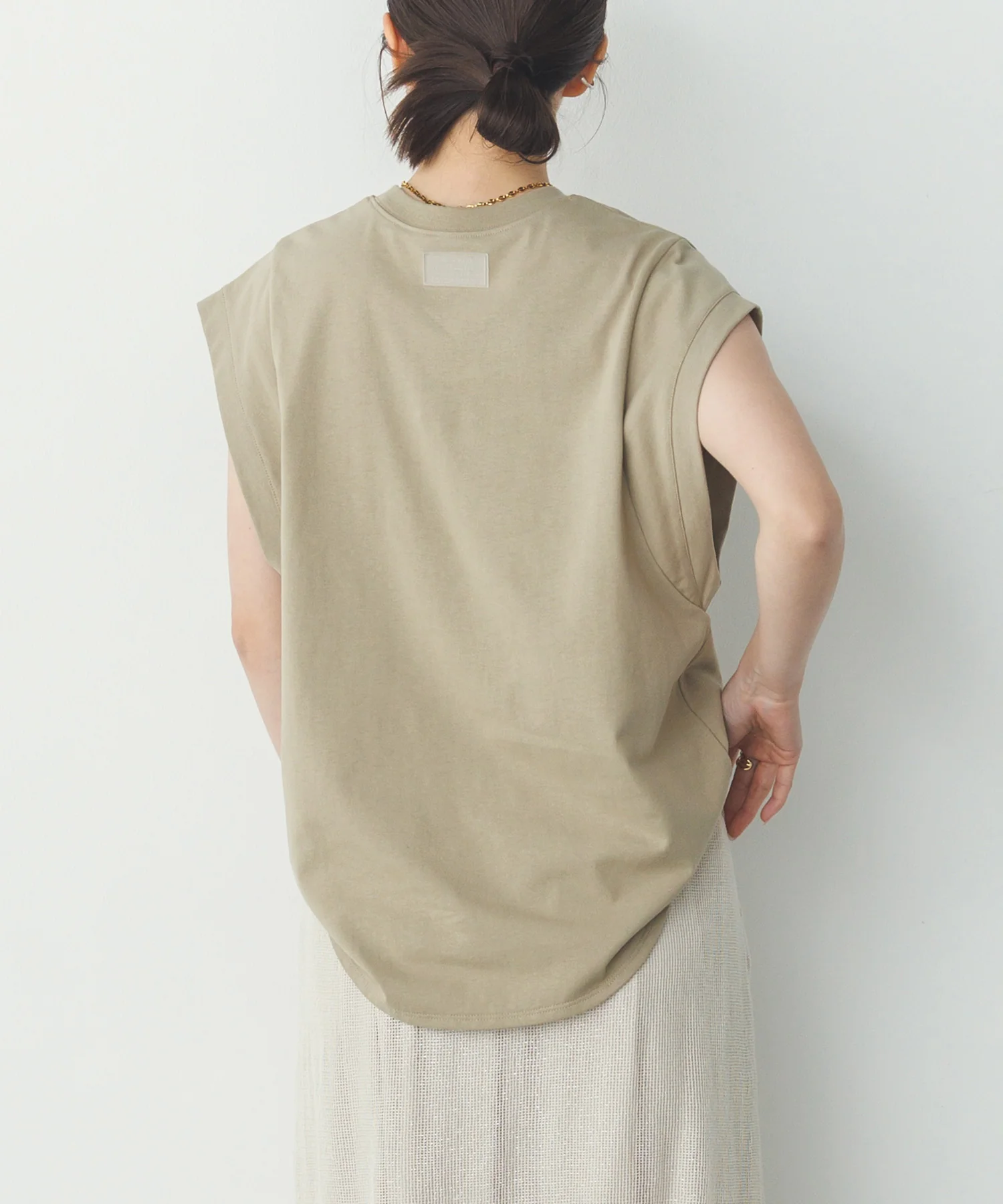 ノースリーブ プリントTシャツ