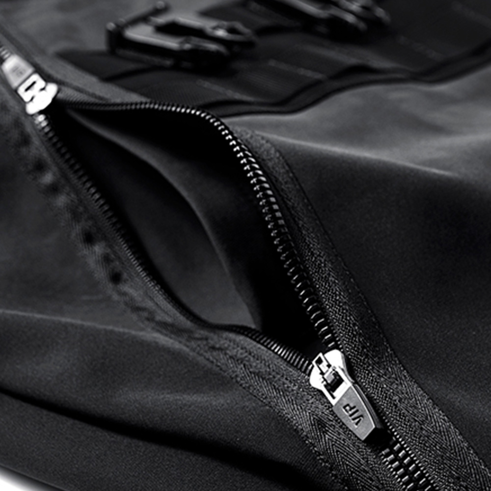 裏起毛　機能性　裾絞りカーゴパンツ（ファスナーポケット付き）