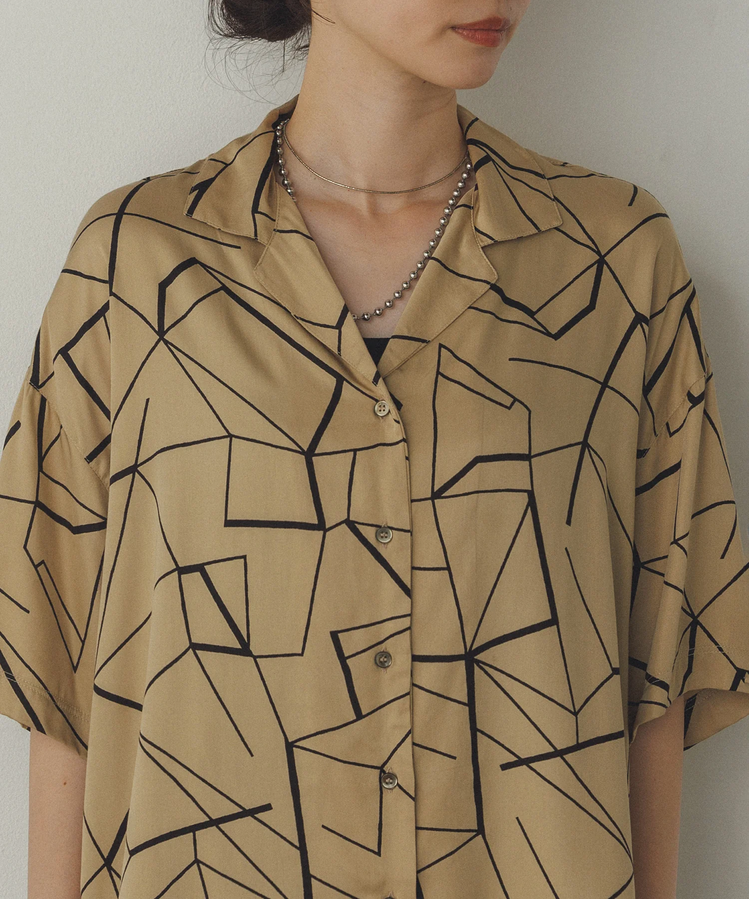 ビスコースサテン プリント開襟シャツ