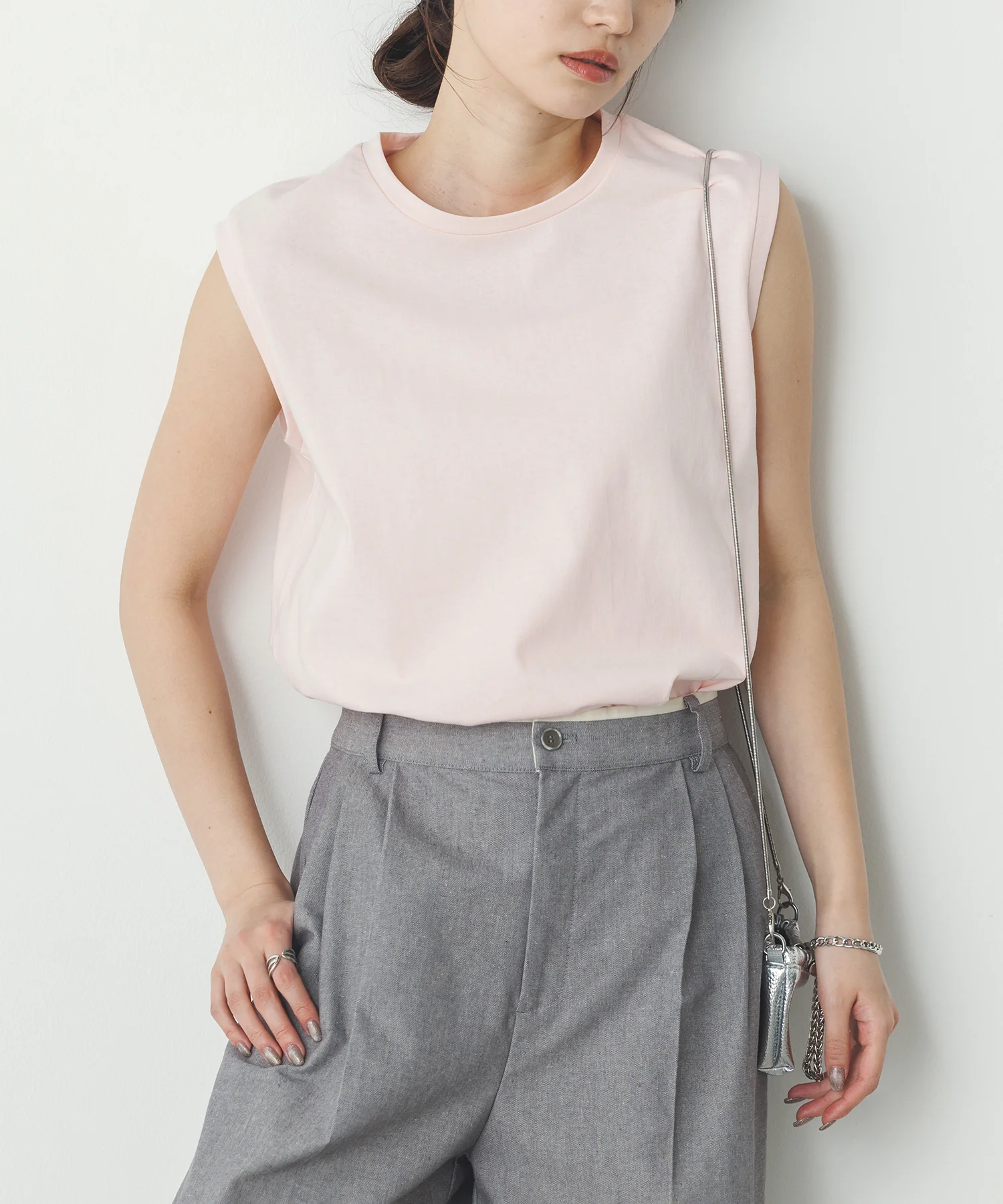 【新色追加】ベーシックノースリーブトップス