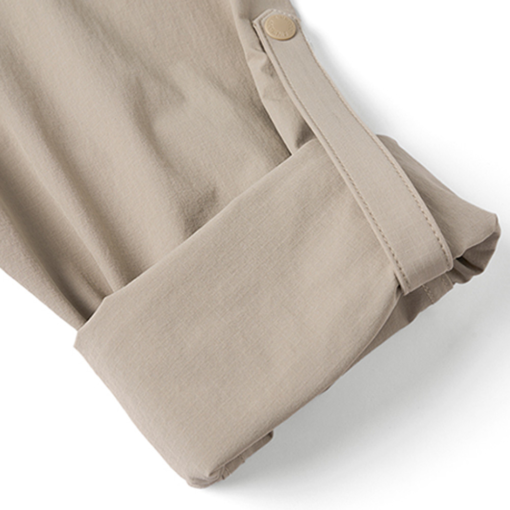 吸湿、速乾、UVカット　アウトドア向けストレッチ無地長袖シャツ