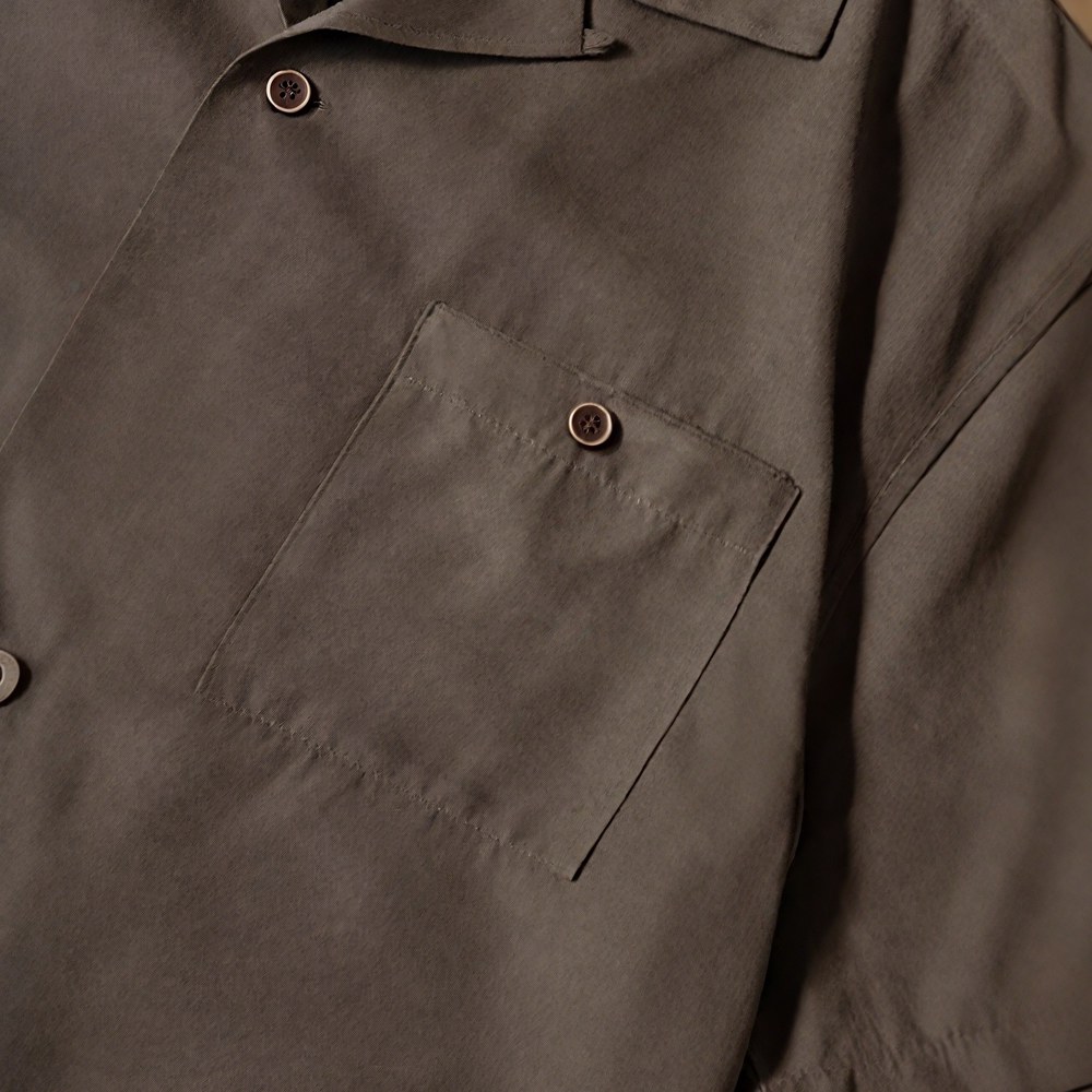 「ジャングルの掟」ブラックパンサー刺繍　ピーチスキン キューバカラーシャツ