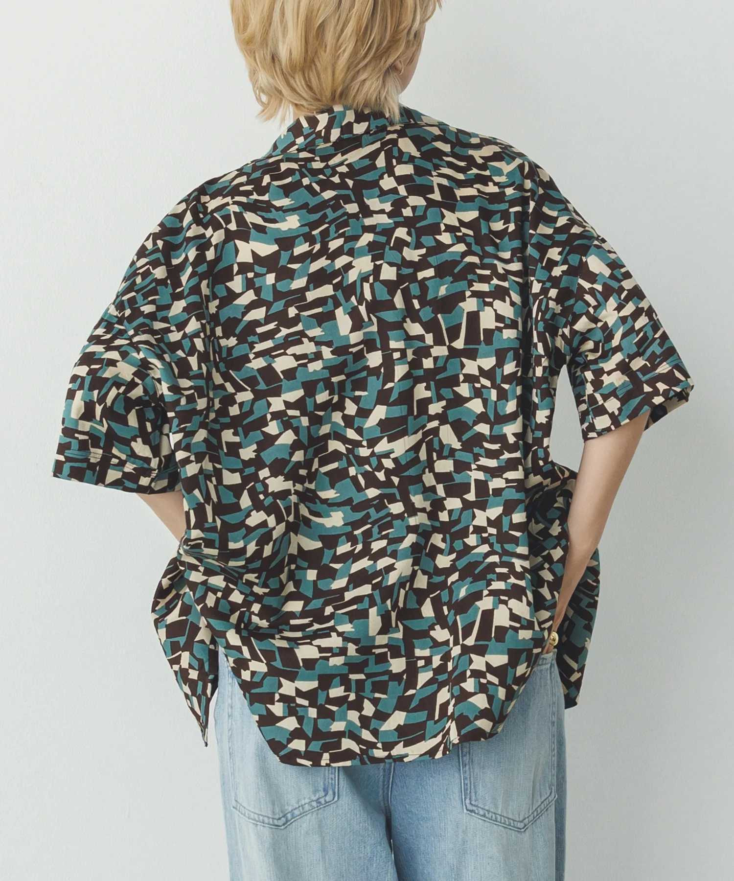 ジオメトリックプリント 半袖シャツ