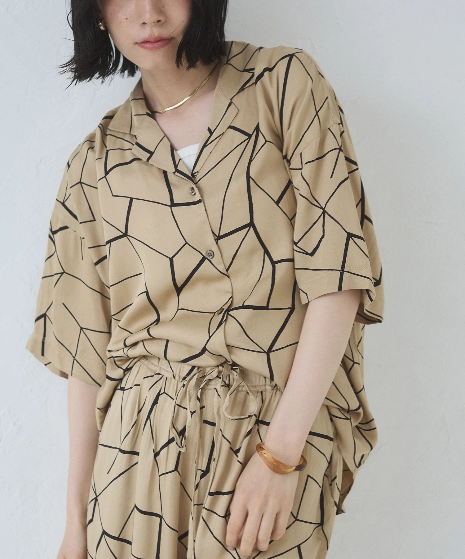 ビスコースサテン プリント開襟シャツ