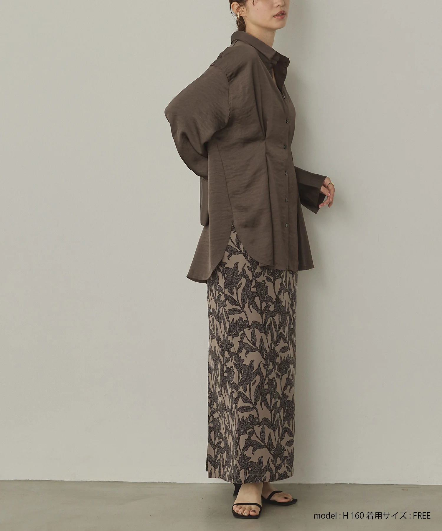 マットサテン タックシャツ