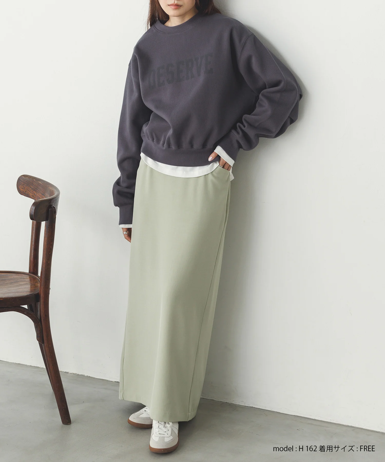 スリーブタック ロゴプリントスウェット