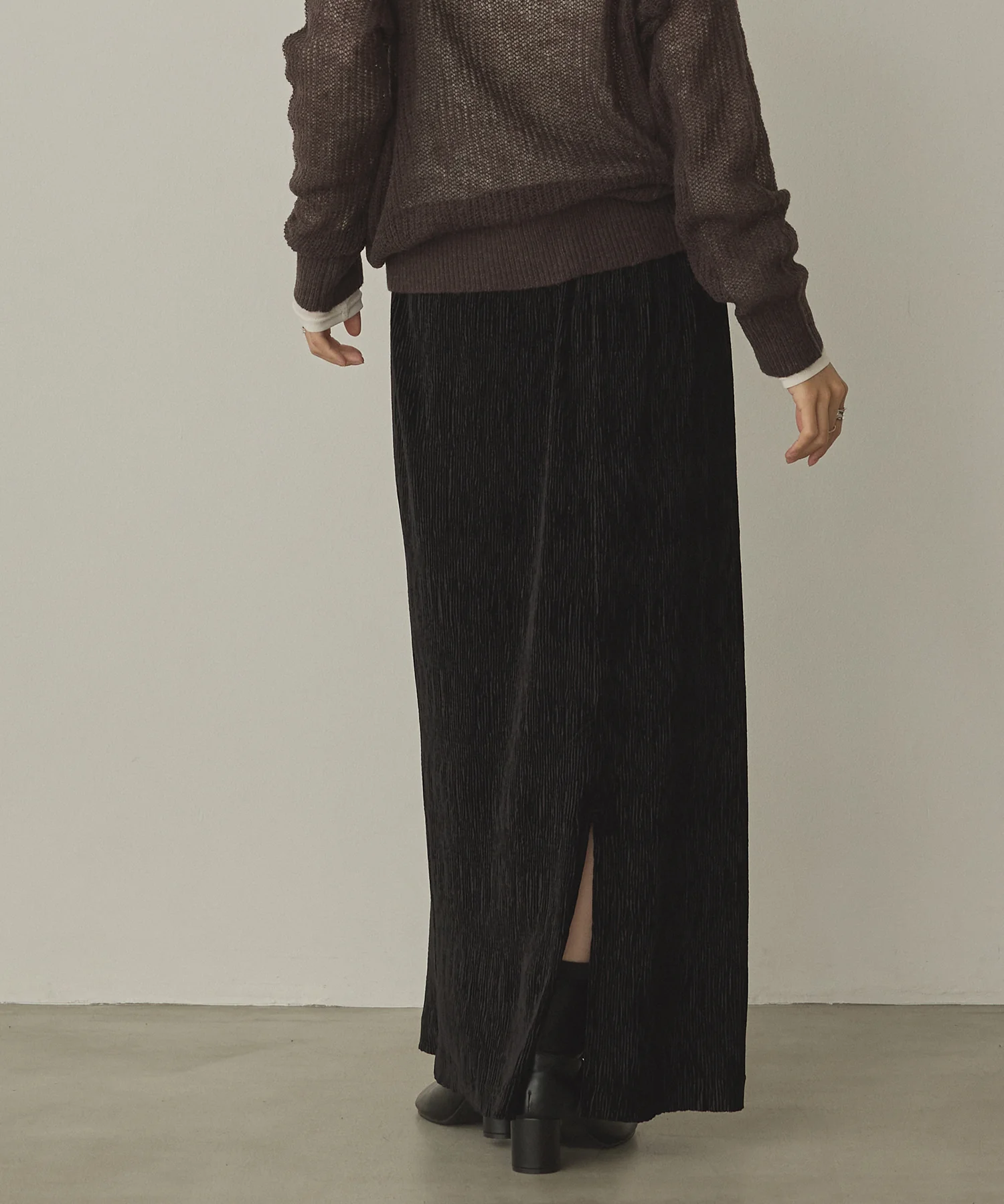 ベロアプリーツタイトスカート