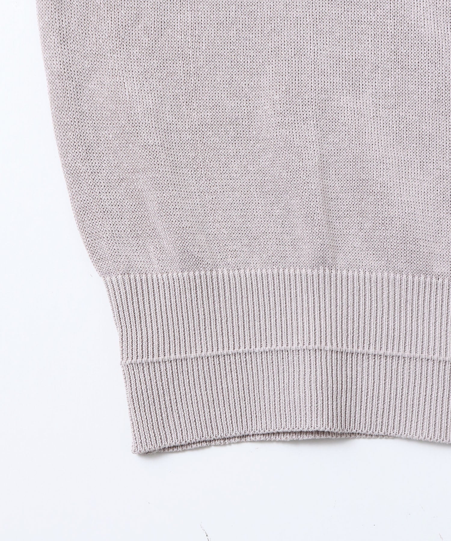 ペーパーライクシアー ロゴプリントニット