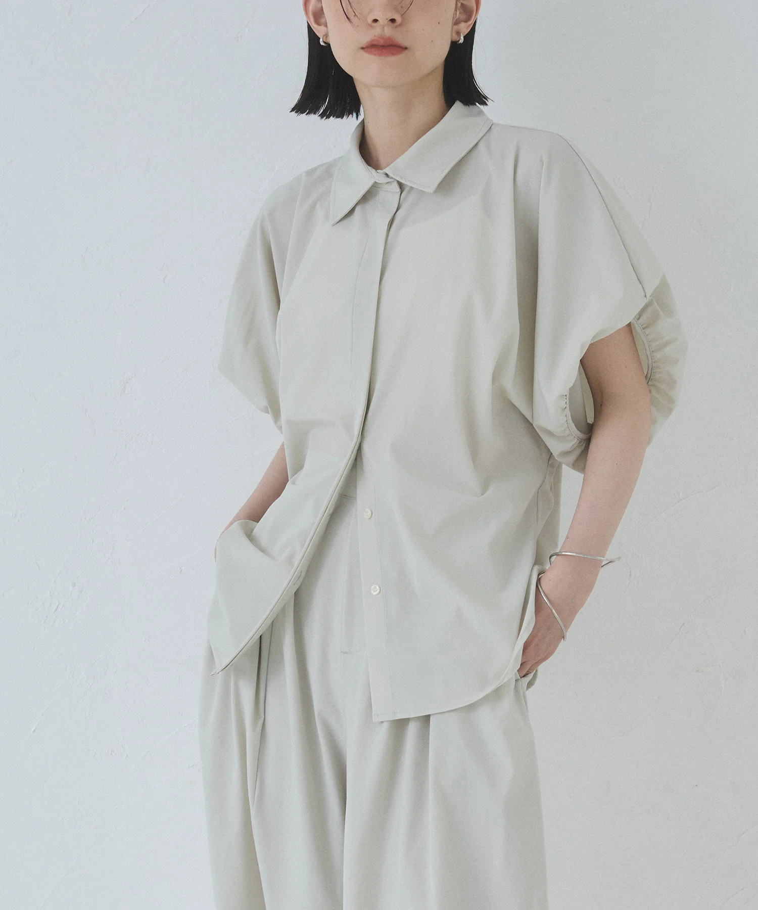 【接触冷感】 パフスリーブシャツ