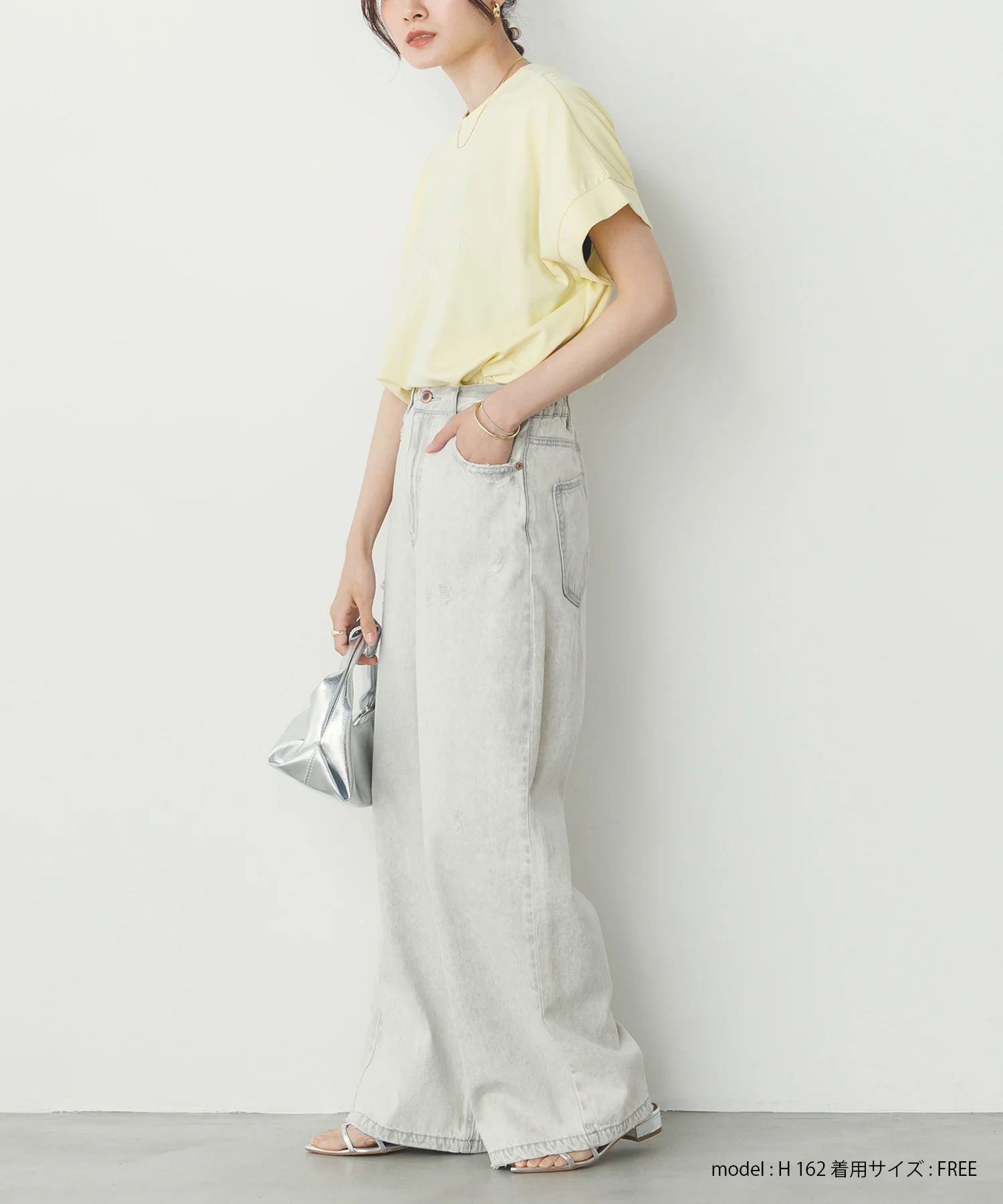 紫外線変化 ロゴTシャツ