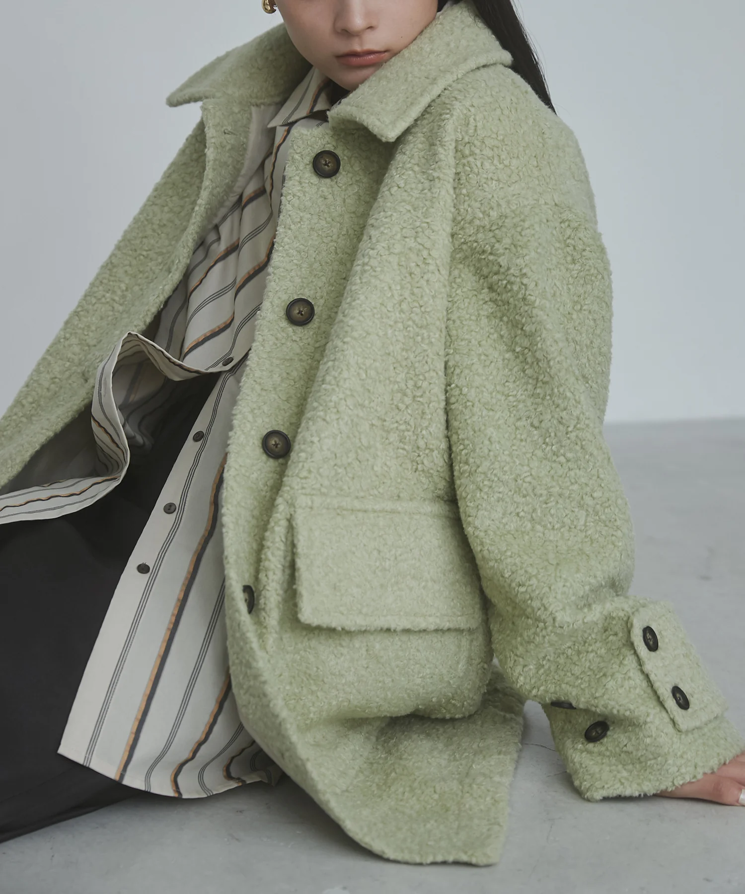 ブークレ ミドルシャツコート